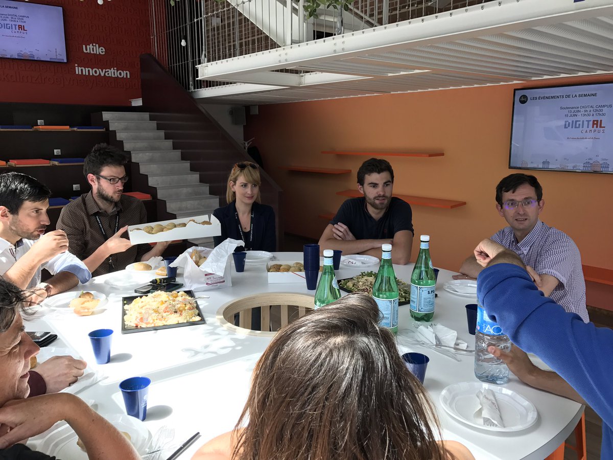 VillageCA35's tweet photo. Ce midi, c'est #SuccessStartupStories ! Guillaume DESPAGNE, CEO d'@AriadNEXT, vient déjeuner et echanger avec les #startups du Village ! https://t.co/XfWyqrbLB2