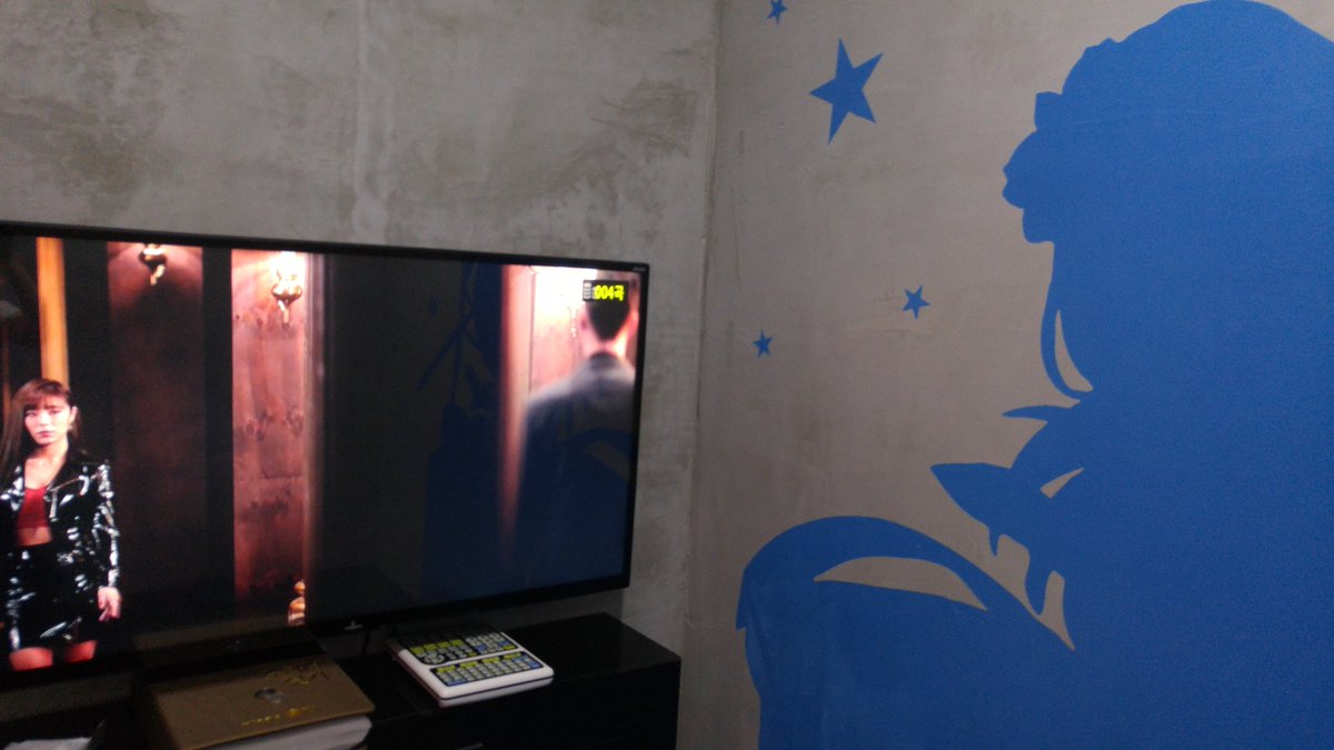 이용 후기 천장이 높고 방도 넓어서 발성이 꽤 잘 되고 에어컨도 나옴. 음향 빵빵한걸 선택하려면 티제이 방을 티제이에 곡이 없다면  대체제로 금영을 쓰시면 될듯합니다. 많이 들러주시길! #동서울 #강변역 #나루코인 #노래방