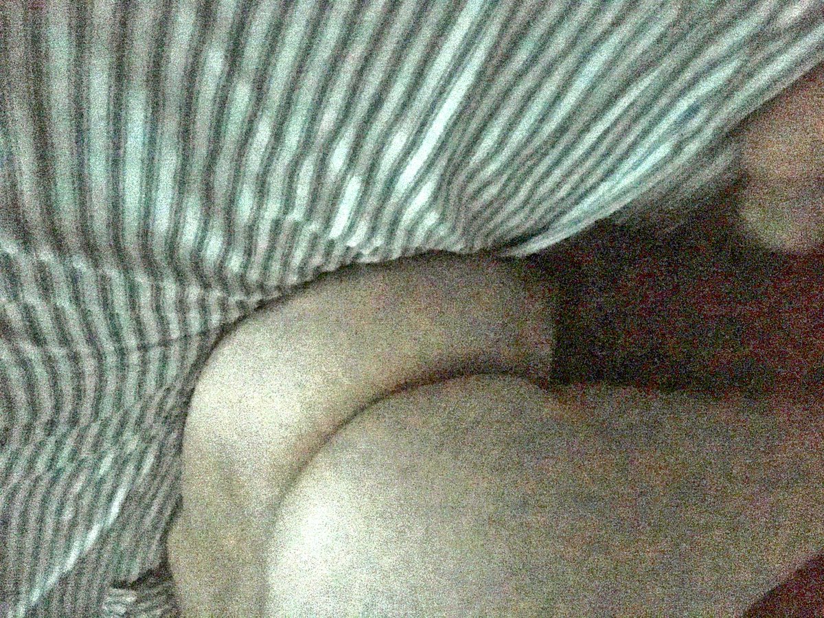 Exhibete1's tweet photo. Novia exhibida #exhibete #aporte #nude #naked #hot #exhibition #voyeur #sexy #horny #bed #MartesDeGanarSeguidores #noshame #culo #nalgotas https://t.co/MFh1byOWQe