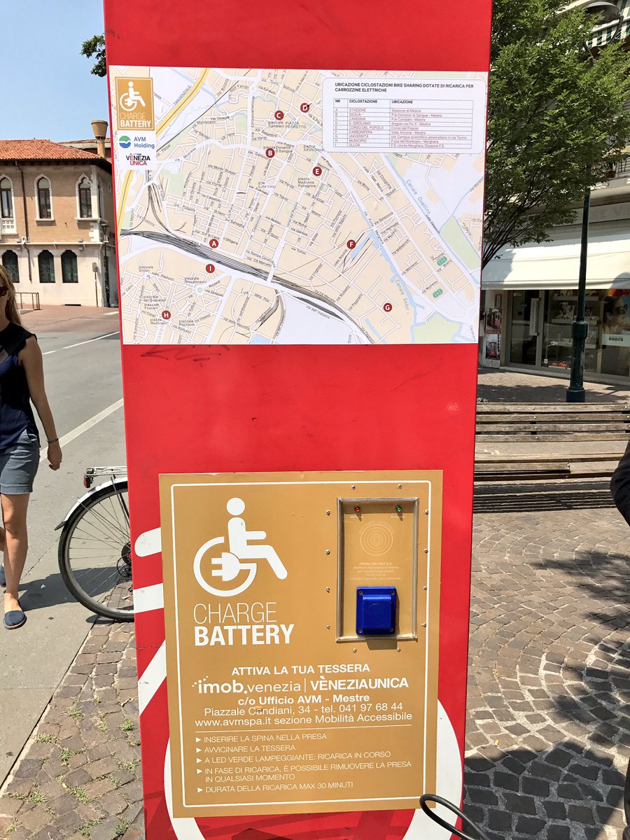 LuigiBrugnaro's tweet photo. #ChargeBattery | Nove diversi punti di ricarica localizzati presso le ciclostazioni bike sharing del @comunevenezia [staff] https://t.co/tlfuMcrX2Y