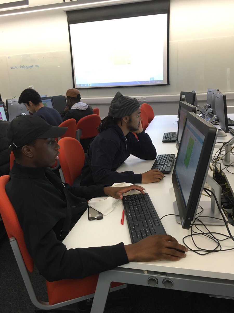 SGMC_IT's tweet photo. @MonouxCollege IT students doing some live debugging in the labs @CityUniLondon https://t.co/iHU2rkEV18