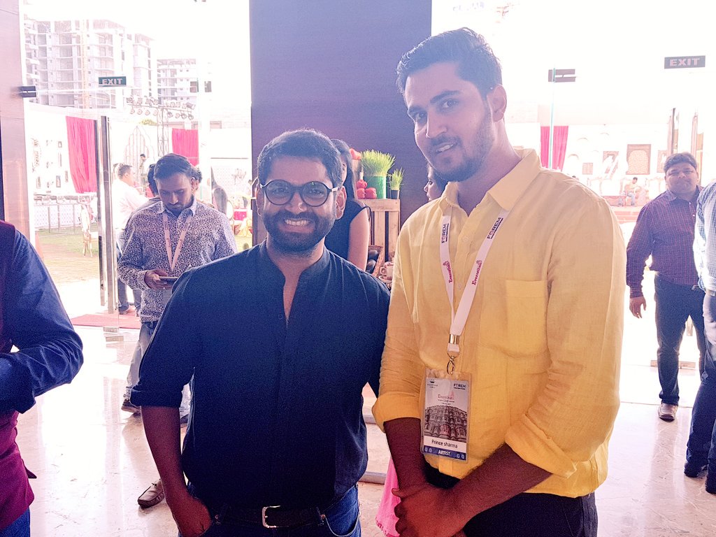 princes32680812's tweet photo. #eventsthan #Jaipur #bollywoodlife
Phullu movie 's star lead role sharib hashmi talented actor @Bollyhungama @boxofficeindia . https://t.co/xhPTigaiLO