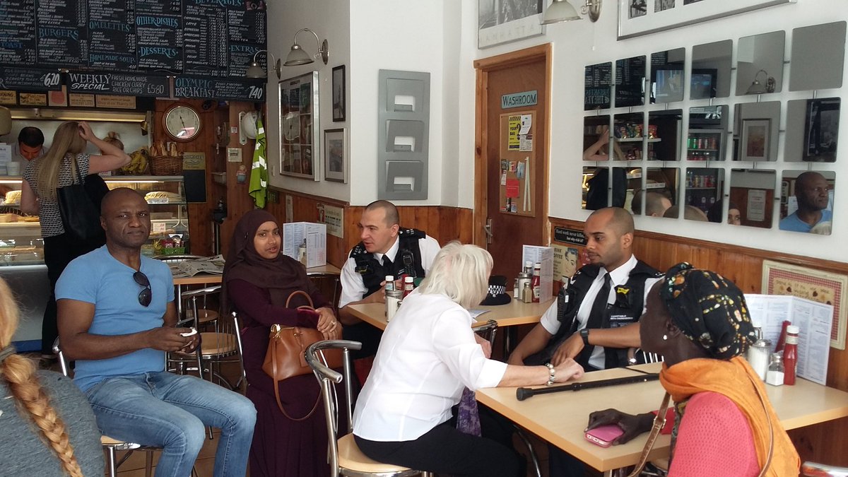MPSStPanSomers's tweet photo. Thanks to everyone for coming to the coffee with a Coppa this morning in Pratt Street #CUPPAWITHACOPPA https://t.co/LcdLdAVWOk