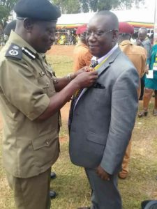 ug_edge's tweet photo. #Uganda #TamaleMirundi criticises #HeroesDay medals given to #Lubwama #Mukiibi, attacks @HEBobiwine #UGSolidarity https://t.co/ZcmlkquAUQ https://t.co/nlpKIOTKKu