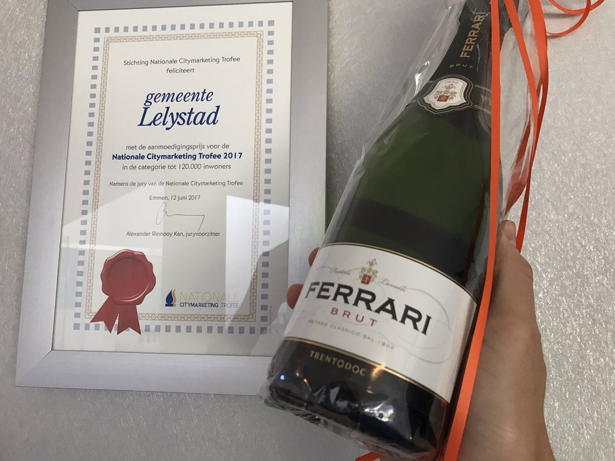 Iedereen bedankt voor alle felicitaties en <a href="/Nat_oldtimerdag/">Nat. Oldtimerdag</a> bedankt voor het toepasselijke kado! #dankbaar #NCC17