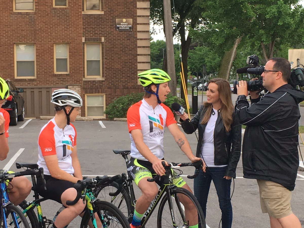 Echelon_Racing's tweet image. The boys are up &amp;amp; at it early this morning w/ @WCCO promoting @NSBikeFest to #community &amp;amp; sharing work of @northmemorial @proj_echelon