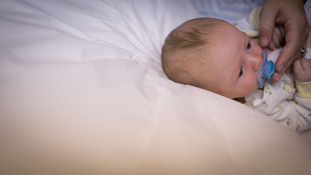 athenahealth's tweet photo. Are #hospitals the wrong place to give birth? @AdamWolfberg argues there's a role for #birthcenters in obstetrics. https://t.co/GHfsa7Kop5 https://t.co/mDBdcgq7nb