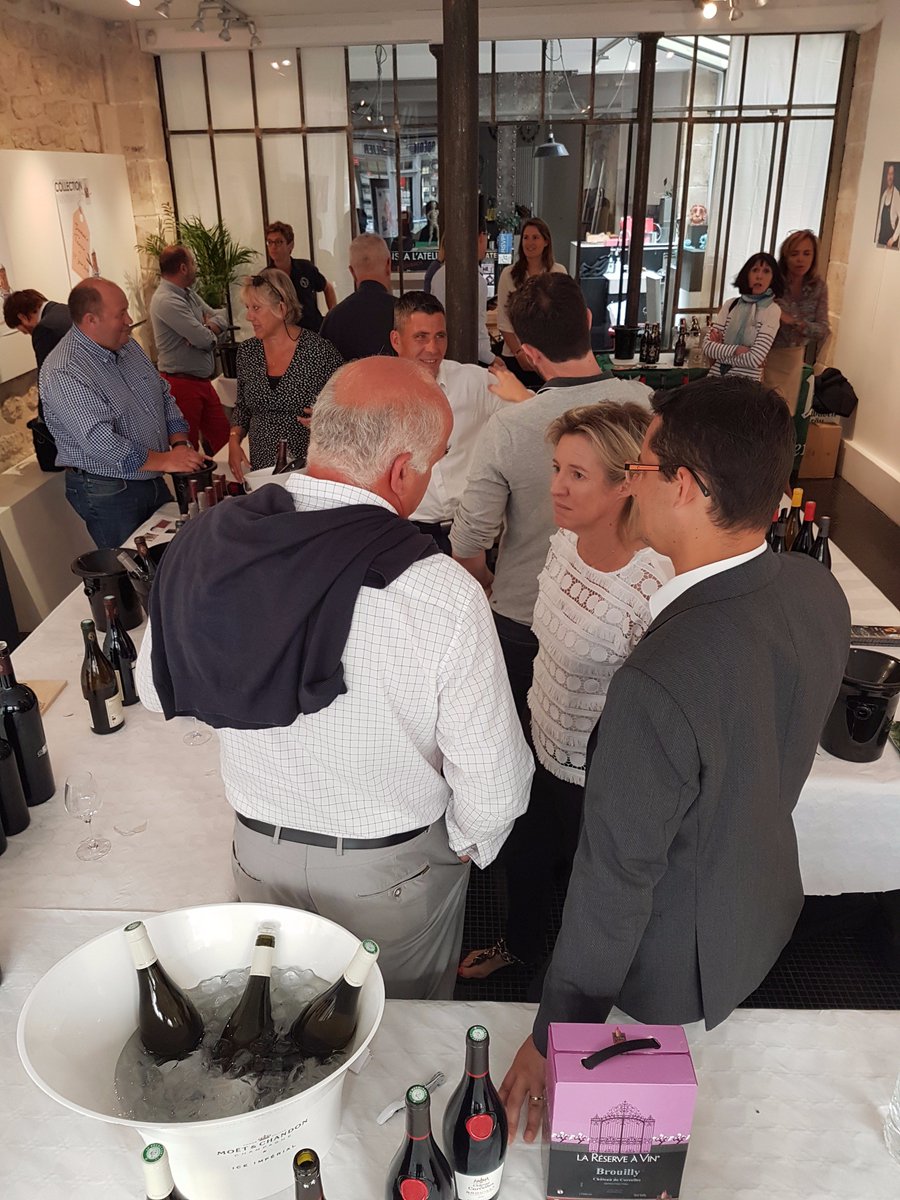 inter_caves's tweet photo. Présentation de la Foire aux Vins Inter Caves : très forte affluence des journalistes ! https://t.co/m8TsyrTAAa