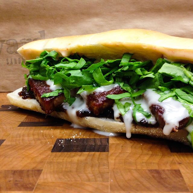 Chefya_'s tweet photo. #brunch of the day: BBQ Pork Belly: Fresh Spinach, Bacon Onion Jam, Mayo, Whiz. Join Chefya today: https://t.co/mmQkkolmwB #food #recipe https://t.co/upaBhTsRxm