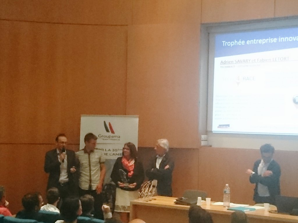 tech4race's tweet photo. #GoodNews @tech4race remporte le Trophée 'Entreprise Innovante 2016' d'Initiative Rennes ! #merci #startup #Rennes #initiativerennes :) https://t.co/jDPihNfIRT