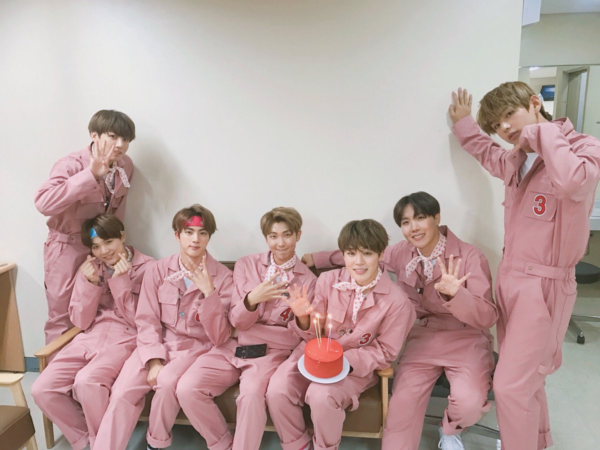 coral__RB's tweet photo. 🌸🕊🍬

#방탄소년단_4주년_4랑해 
#4yearswithBTS 
#4yearsBTSwithARMY 
@BTS_twt 💕

☁️🍭🎀 https://t.co/2ghecWngni