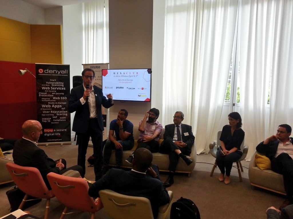 Hexatrust's tweet photo. #HEXACLUB - Une nouvelle plateforme d'échanges interactive, mais en live. Travaillons ensemble ! @JNdeGALZAIN https://t.co/lzF8ljF7HT