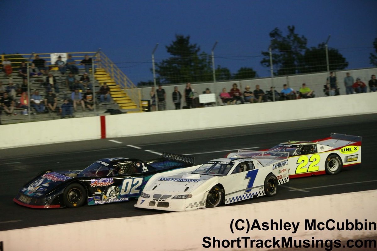 WayfreightTruck's tweet photo. Congrats to @Derrick_T on his crazy 5th place finish at @Sunset_Speedway. Hope you get fixed up soon! #JenMcCubbinPhotos #ShortTrackMusings https://t.co/aVDzPNa5bg