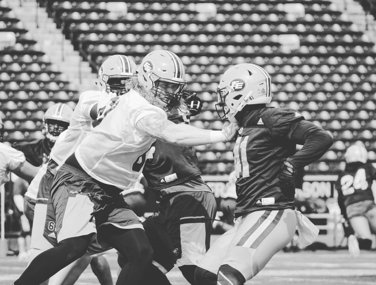 GoElks's tweet photo. Old school grind. https://t.co/ouKTFvlwn1