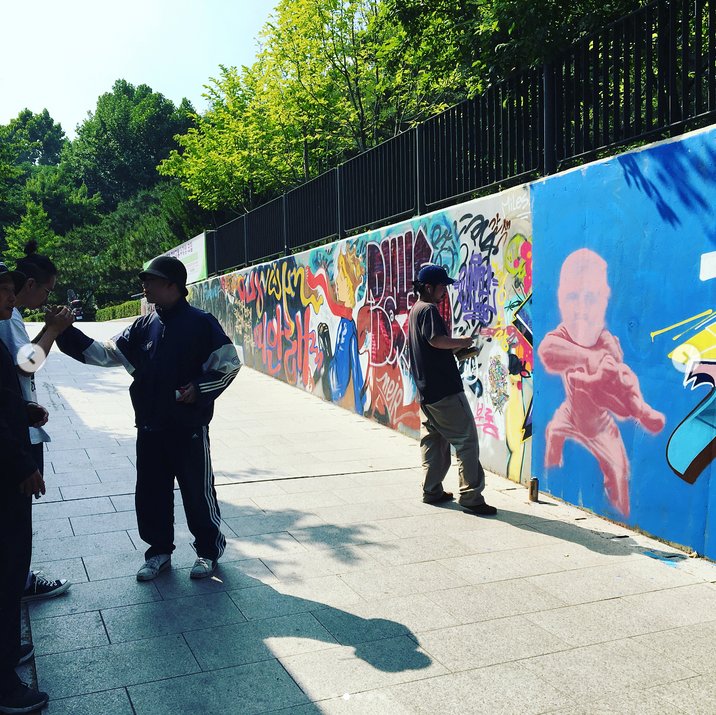 Outside_London's tweet photo. Our Creative Director #JoshStika is in #Seoul - follow his #adventures - https://t.co/doLcaqbvxp #graffiti #paint #art #stika #graff https://t.co/bkB3F8MgjV
