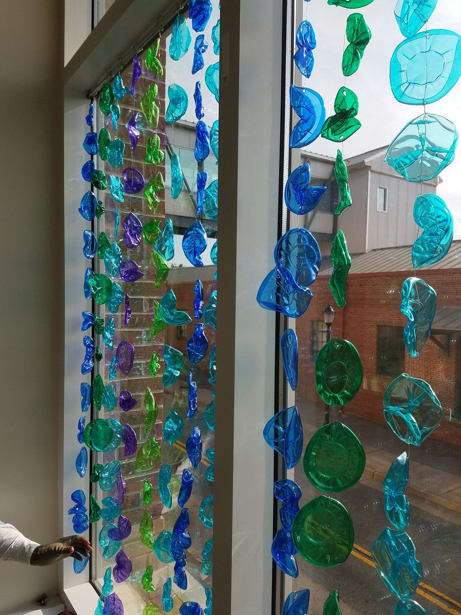 sarahglyons's tweet photo. Did you realize these are plastic cups? I think they are beautiful! #ngac17 https://t.co/Df3ytlmf0d