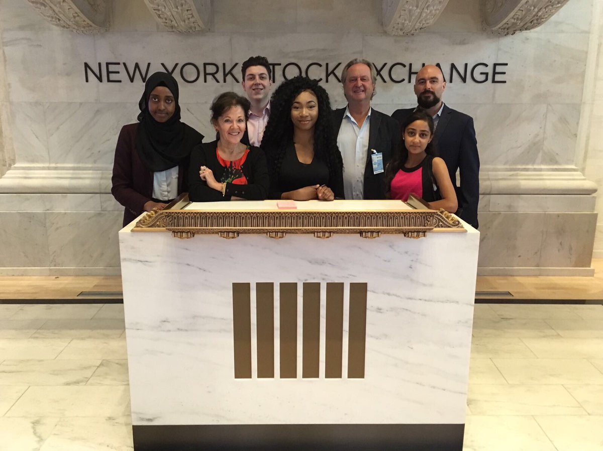 fabz2202's tweet photo. Great being on the trading floor today! @LeadershipTSBiz #NYSE https://t.co/poK2Wf57OK