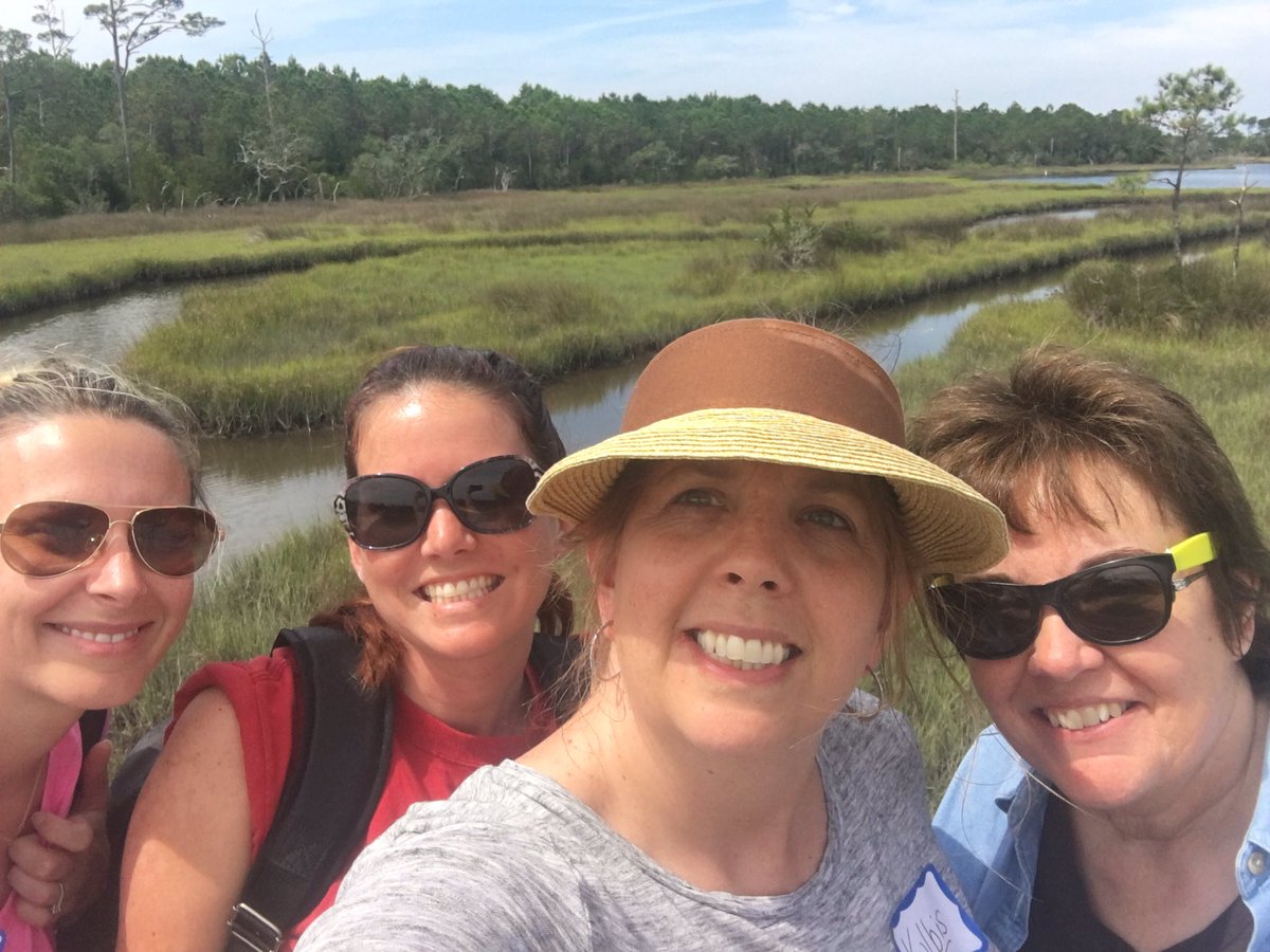 nweskinder's tweet photo. Kindergarten and First Grade exploring the great outdoors!
#UTOTES
#contentcredit https://t.co/5z0LzbLr79
