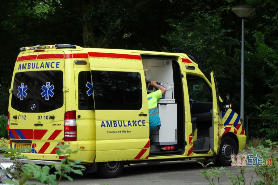 Jongetje met hoofd klem in hek 112.press/PM19T3 #Ede #112Nieuws https://t.co/OW5P3kjS5N