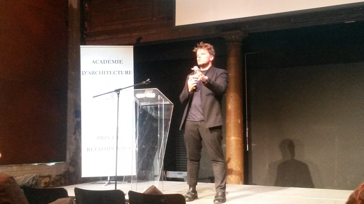 Bravo à <a href="/BjarkeIngels/">BjarkeIngels</a> ou plutôt "barje" Ingels pour sa joyeuse folie architecturale à l'<a href="/Academie__Archi/">AcademieArchitecture</a>. #teamarchi