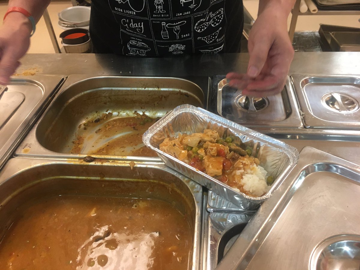 ForwardAssist1's tweet photo. Brilliant Veterans 'Cook2Give' Meal Today! 45 Meals Served Today! Bravo! #RedCupCheer @nbrly @NicolaGaskell @JulieDenton007 https://t.co/fF90yIOKam