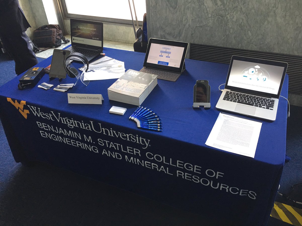 ThorstenWuest's tweet photo. #IoT showcase @HouseCommerce w/ @wvustatler @MavenMachines @TampereUniTech & SDSE networks #SmartMfg #SecureCom #IIoT #IIC https://t.co/xFqZrPUK1v