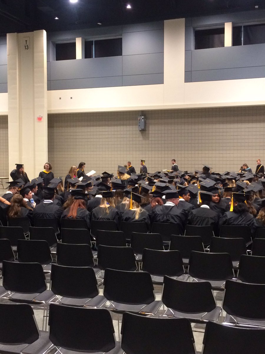 <a href="/townofapex/">Apex, NC</a> Your <a href="/ApexHS2017/">ApexHS Class of 2017</a> Graduates 👩‍🎓👨‍🎓🎉 #abovetherubble 😃