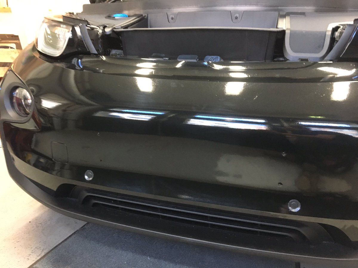 dekortekk's tweet photo. #vinilo negro metálico #3M 
#1080 #carwrapping #bmw i3 https://t.co/nAs8qFpVDU