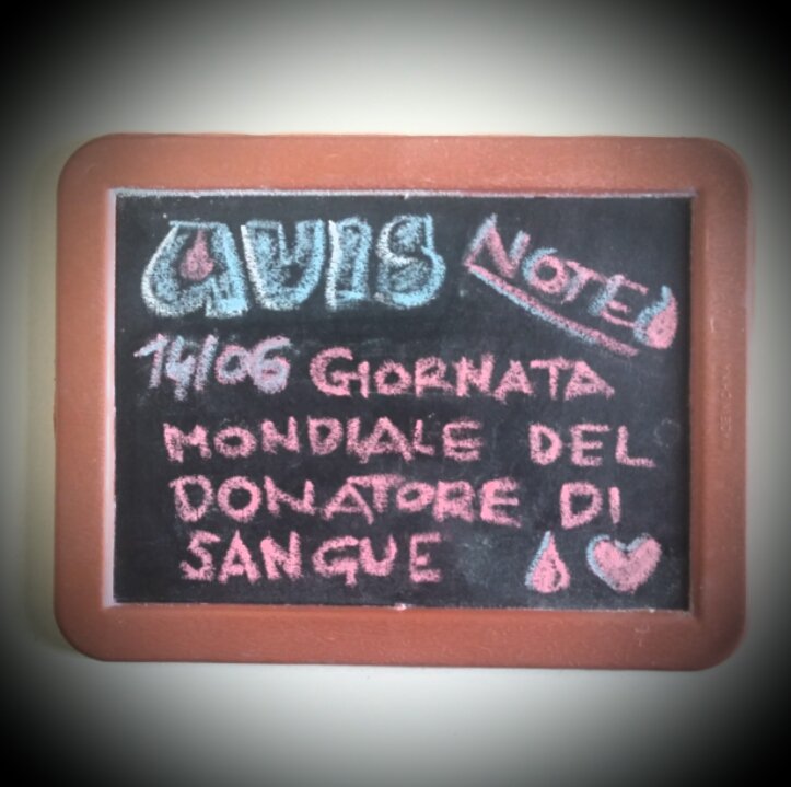 Questa è la vostra giornata, la nostra giornata.  Prendiamolo come un buon proposito, per l'anno che inizia oggi! #WBDD #giveblood #Avis