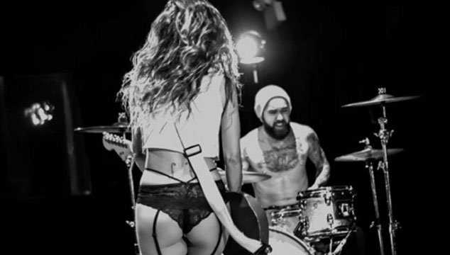 Què bello, el nuevo cover que realiza <a href="/SonicaOficial/">SONICA</a> --> soundcloud.com/sonicaoficial