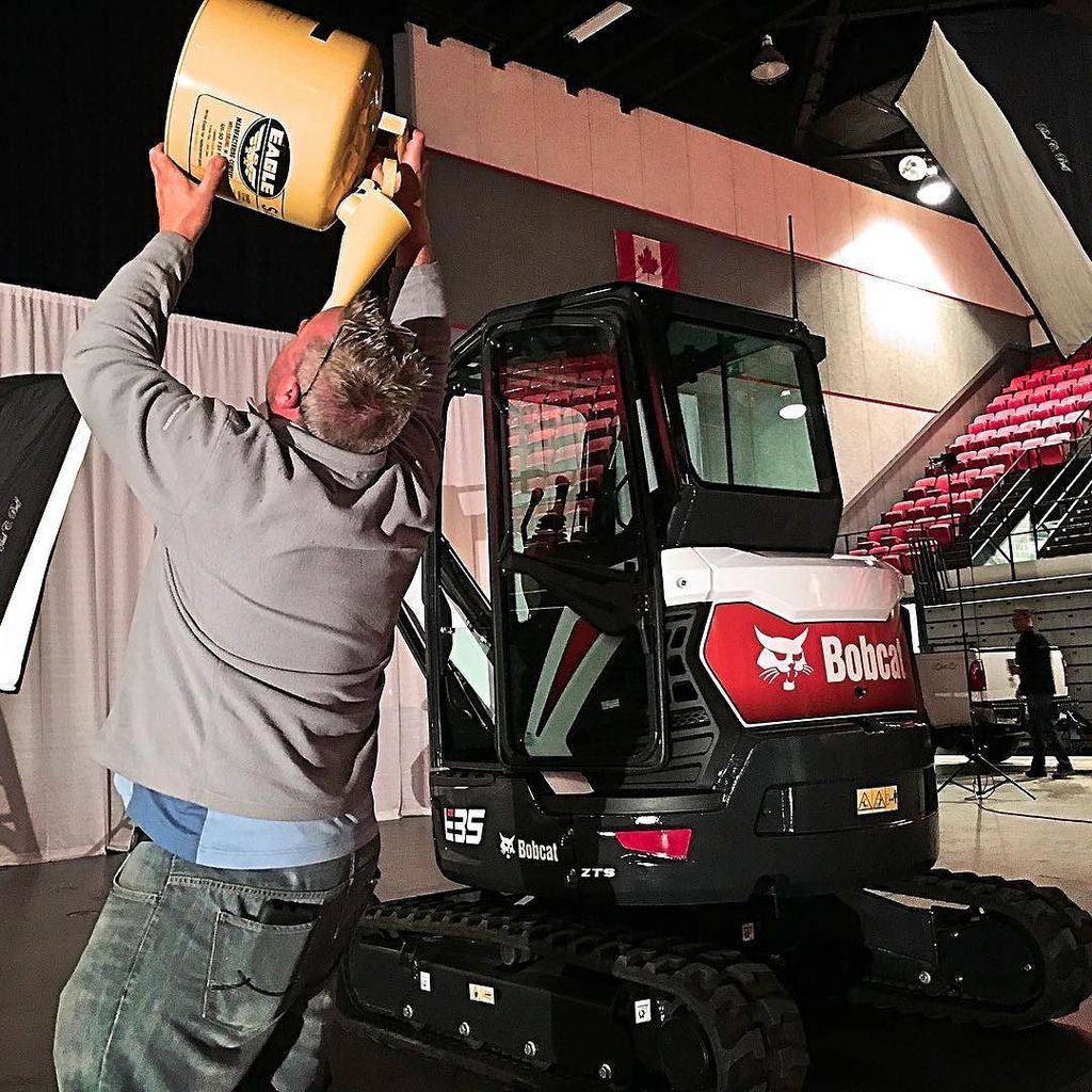 MPCapture's tweet photo. Diesel for breakfast. That's one tough animal. Bobcat photoshoot today #photoshoot #productionlife #canon1ds #ilov… https://t.co/MVjYsFFNxZ https://t.co/wJ9AtFtU3P