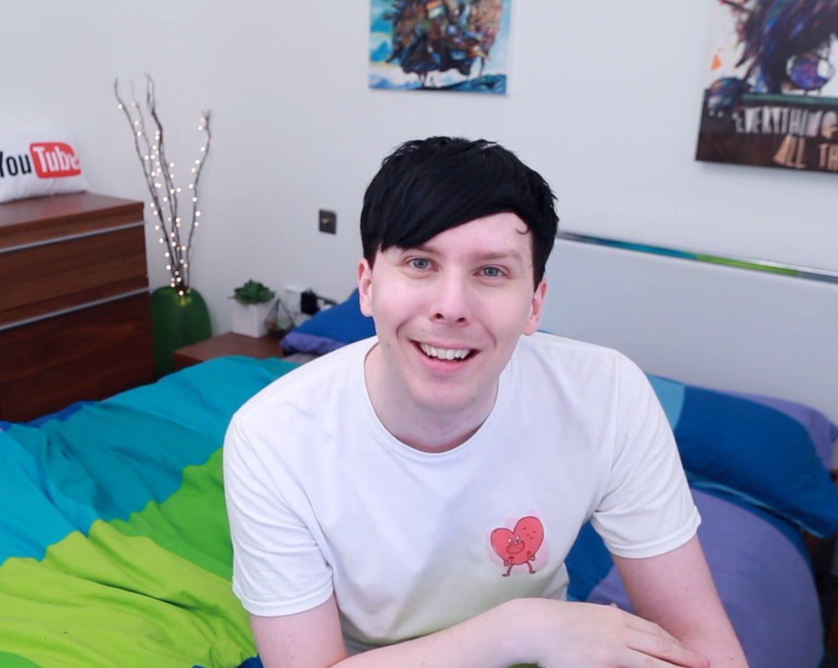 phiIsmiling's tweet image. ur like a ray of hope in my evening 💜