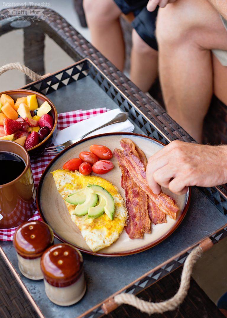 RandomRReviews's tweet image. Check out @jamie_momof2's perfect Wright® Brand Bacon for Father's Day! Don't forget to shop at HEB: bit.ly/2r6iiB4 #AD