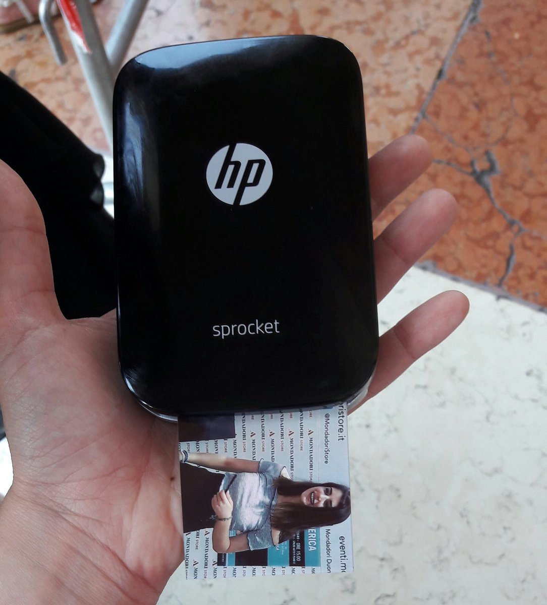 É un'emozione essere qui con te <a href="/FedericaPaper/">Federica Carta</a> #Sprocket #ReinventMemories @umitalia <a href="/MondadoriStore/">Mondadori Store</a> <a href="/fmauri89/">Francesca Mauri</a>