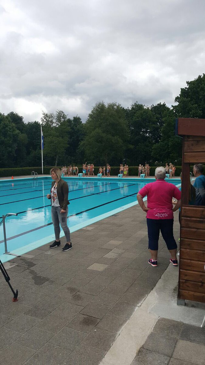 Super leuke zwemloop gehad in Peize! Vanuit het <a href="/ZomerbadPeize/">Zomerbad Peize</a> kwam <a href="/RTVDrenthe/">RTV Drenthe</a> met het weerbericht ☀️☀️☀️