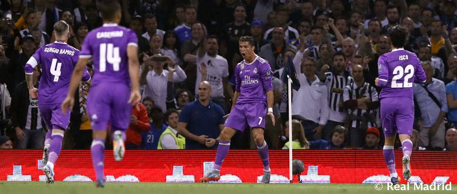 realmadrid's tweet photo. ⚽️✅👊 ¡Vuelve a ver los GOLES de @Cristiano en los partidos decisivos! 

📺 https://t.co/b5Pv2fu1zl

#HalaMadrid https://t.co/fUGjFsWaKh