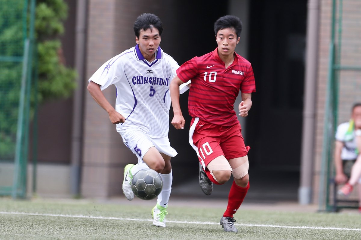 赤い彗星 東福岡高校サッカー 写真館 17球蹴男児u 16リーグ 第5節 東福岡 筑紫台 序盤 井原直人選手 のドリブル突破からシュートやチャンスを演出した 倉又朗人選手 國府田駿選手 Gk野見山大選手のアビスパ福岡u 15出身選手合計4名が先発出場 赤い彗星 東福岡高校サッカー 写真館 17球蹴男児u 16リーグ 第5節 東福岡 筑紫台 序盤 井原直人選手 のドリブル突破からシュートやチャンスを演出した 倉又朗人選手 國府田駿選手 Gk野見山大選手のアビスパ福岡u 15出身選手合計4名が先発出場