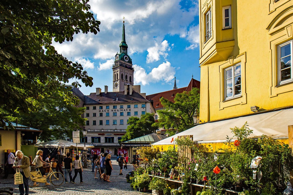 SheratonMunich's tweet photo. Die beste Aussicht auf München gibt es vom Alten Peter aus (© Werner Boehm). #Muenchen #AlterPeter #Aussicht #Munich #View https://t.co/zmc4rqvjX5