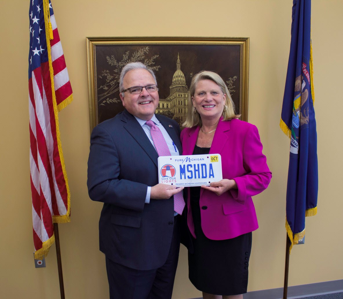 MichSoS's tweet photo. SOS Johnson, @MSHDA Director Poleski promote special license plate to help preserve MI lighthouses https://t.co/HIPWnLiTnu #PureMichigan https://t.co/bzsgBJ0iHm