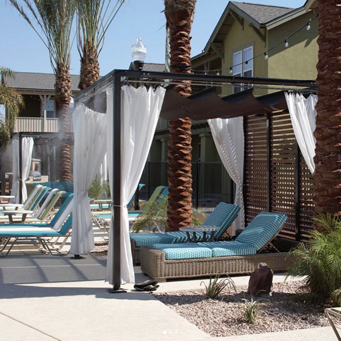 SCContract's tweet photo. Calling all hotels &amp; resorts! Let us help you create a space that's vacation ready! https://t.co/EemThGZ2p5 https://t.co/bwsCcITTGC