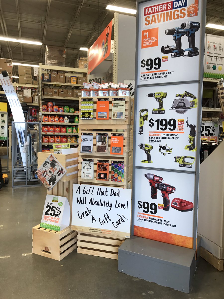 Deals and Dad at the front door!  Gift cards = future sales!! #GiftCardChallenge @ChrisBergHD @HDDistrict132 @LayneThome