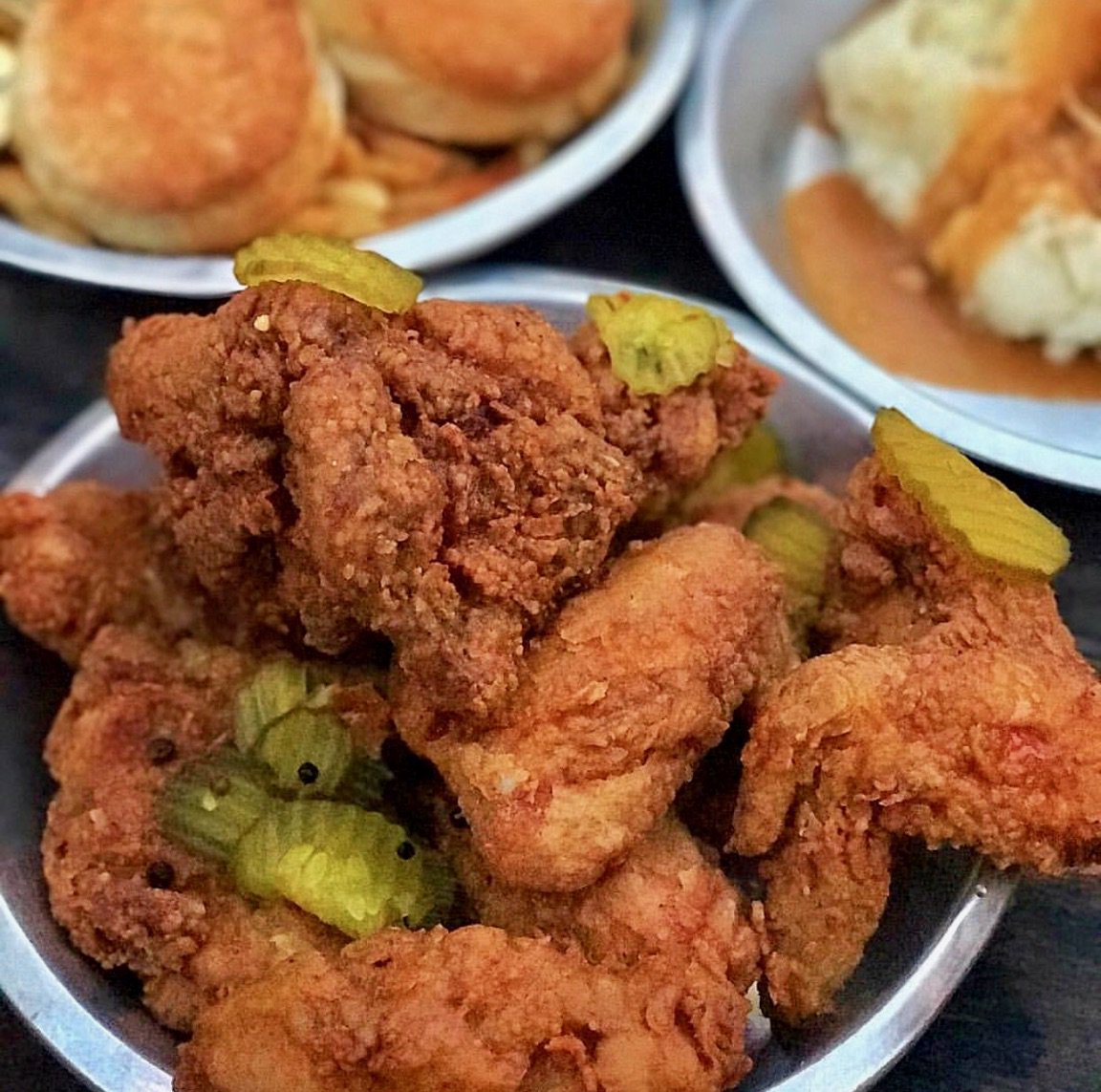 CS_TF's tweet image. Behold our delicious fried chicken! Make your way to Chicken Scratch and enjoy some for lunch or dinner today!

📸: IG: meatchurch