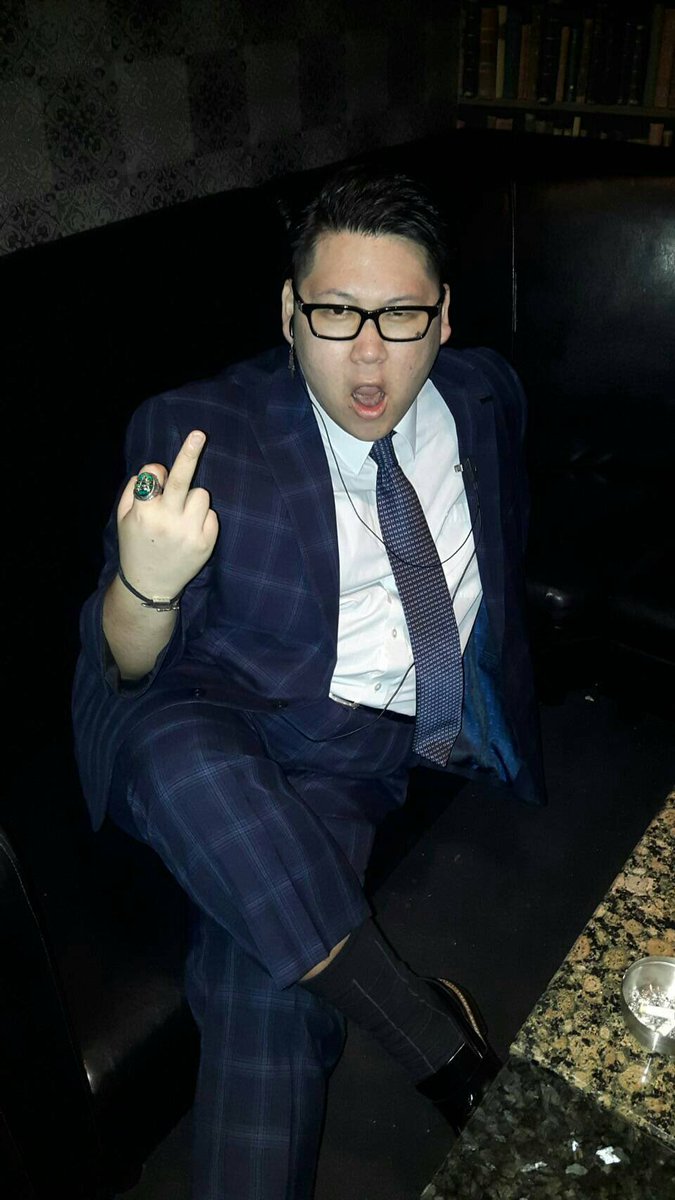 ぷりん将軍 Dj Kim 冬月グループ 全内勤者に オーダーメイド スーツが支給されました オレだけ生地代高くなって すいませんwww 冬月グループ 冬月 ホスト 内勤 歌舞伎町 店舗運営 スーツ 高級 オーダーメイドスーツ