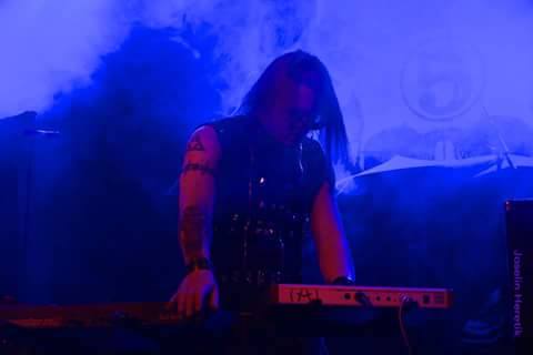 TheInhumanity1's tweet photo. Our own Chad Perkins and Rich Bembenic take the stage with Two Dead Roses to open for Pig #Industrial #Music https://t.co/mEYstmKgYt https://t.co/Jccebvo2bO