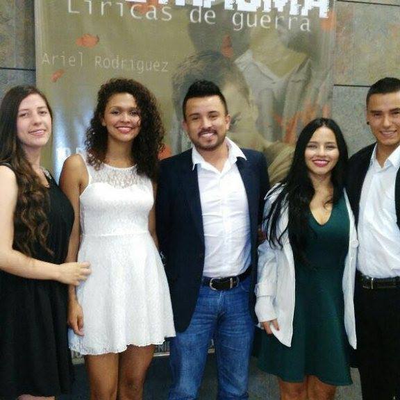 ArielRmodelo's tweet photo. Mis sueños van de la mano de Dios. 🎬🎥🎥Premier #Estreno #Postrauma Excelente Equipo :) Dirección Santiago Osorio y la Cripta Producciones. https://t.co/1saJG0IpG0