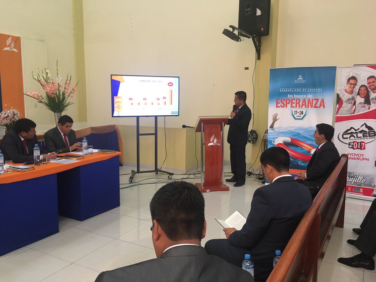 AdventistaMiCOP's tweet photo. Comienza los informes en la #JuntaMiCOP 🇵🇪Pr @AgustinFloresC1 presenta informe de Secretaria https://t.co/1rXRBCyGUk