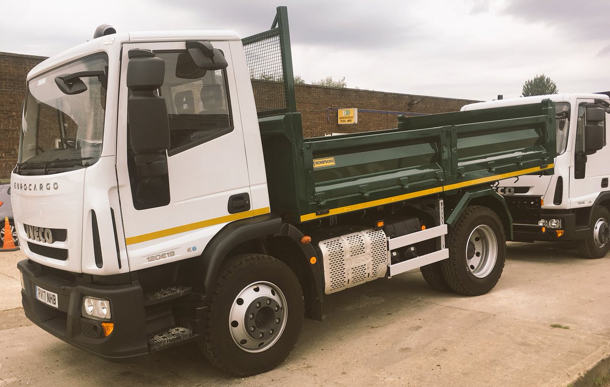 clo77's tweet photo. #TipperTuesday #Ivecoretail 12t #Eurocargo with @ThompsonsTipper https://t.co/zwk73JbIG1