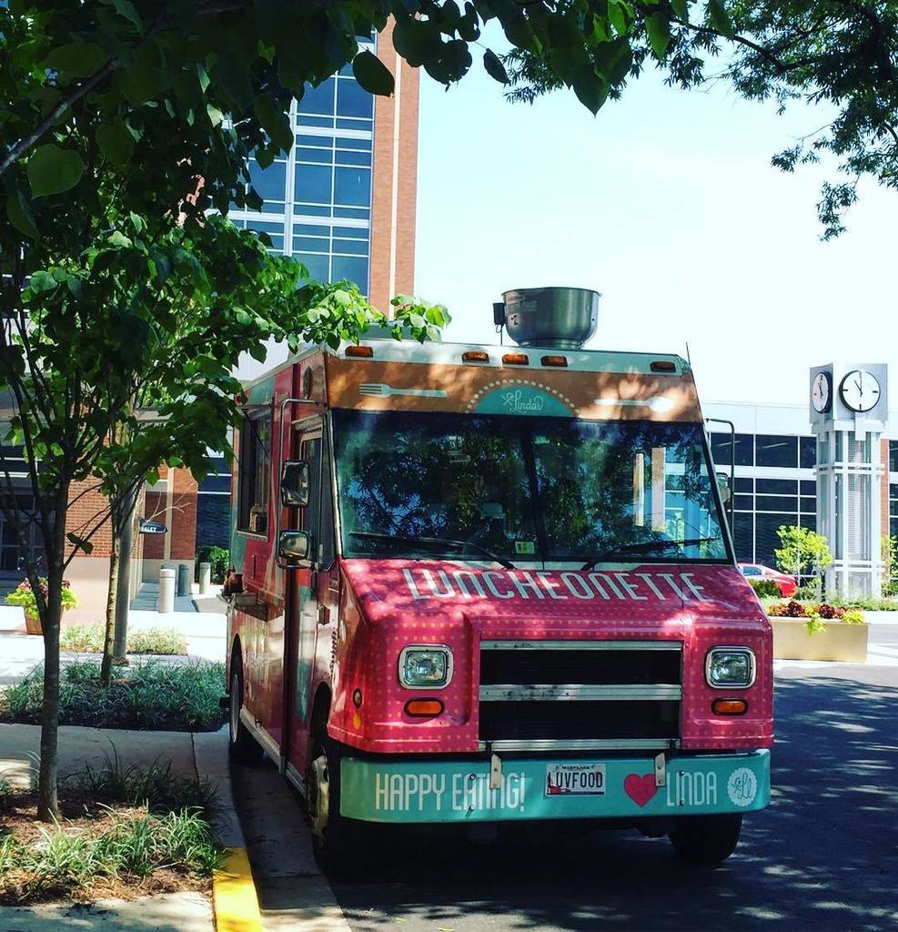 Summertime at Sibley! Come say hi and grab a healthy bite, here till 1:30
#foodtruck #doctor #nurse #yummyforyourt… ift.tt/2rWBaWX