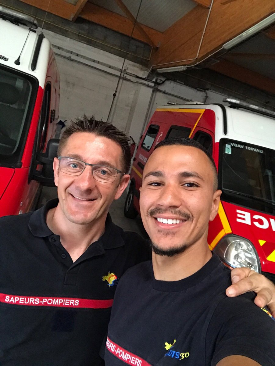 DavJim30's tweet photo. Bienvenue sur la twitosphere @mohamedsidikani #fierte #boxeurpro #spv @pompiersdugard @PompiersFR https://t.co/s8ILBiVIyC