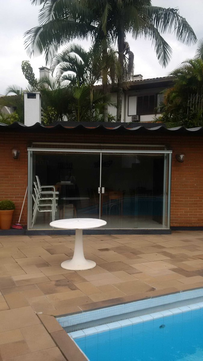 Lorenzo Thompson tweet media